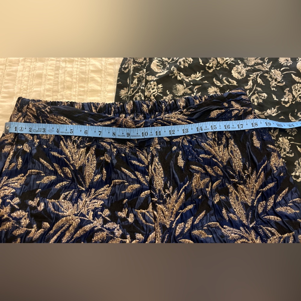 Let me Be Jackie Jacquard Cropped Pants - Picture 10 of 10